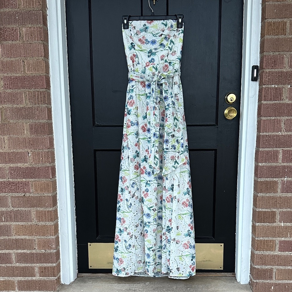 Storia NWT Small Floral Strapless Maxi Eyelet Dress